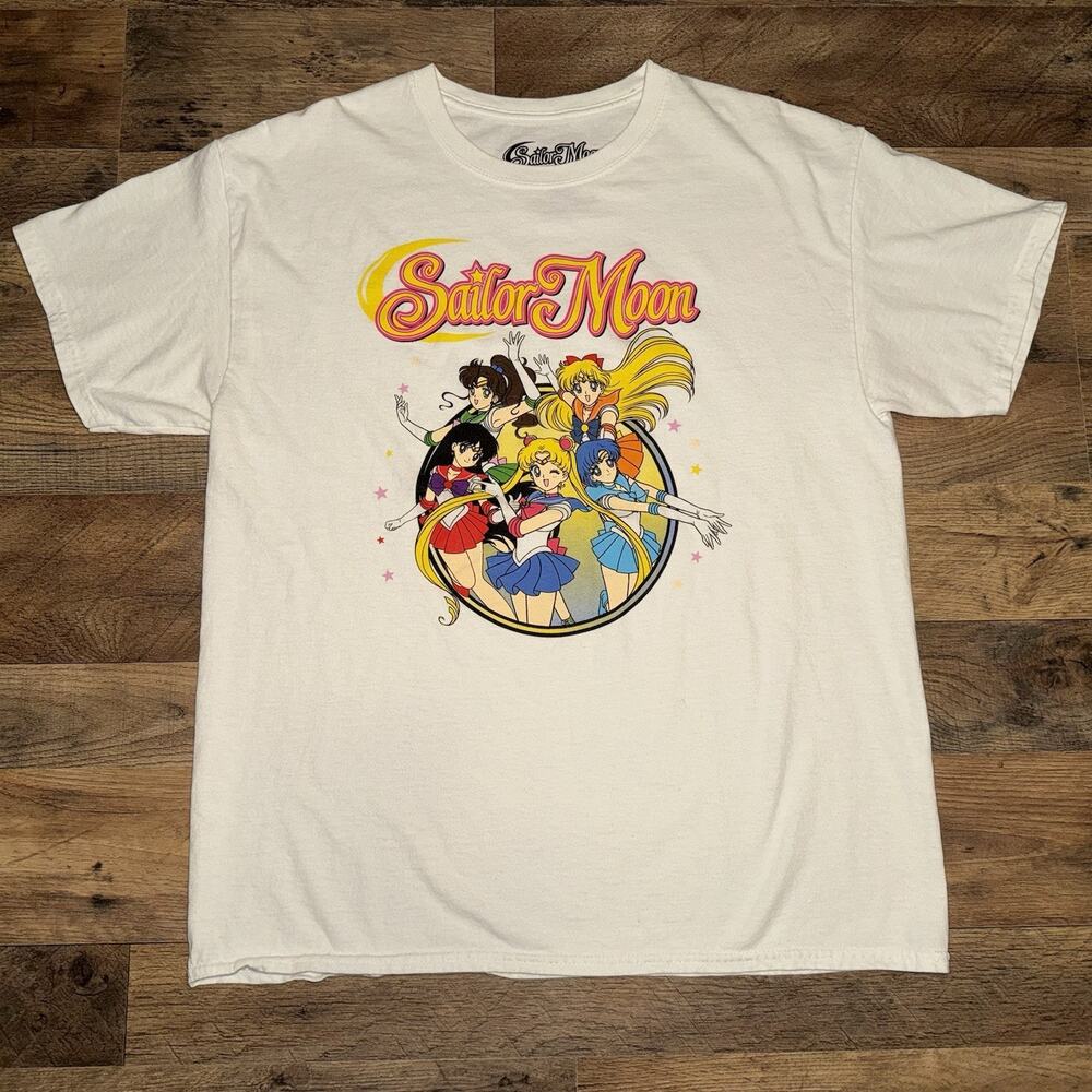 Sailor Moon Graphic T Shirt Size Large